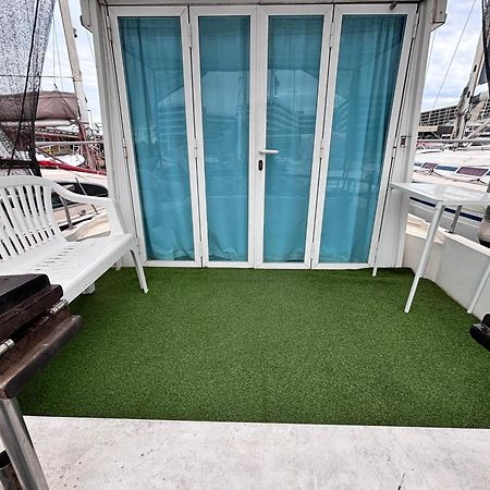 Wonderful Boat For Families And Friends Hotel Sant Adria de Besos Luaran gambar