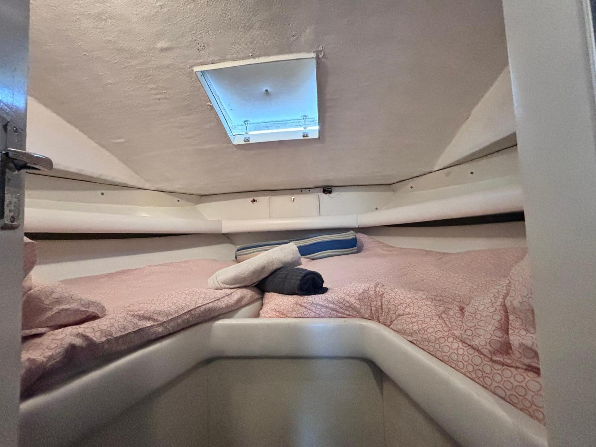 Wonderful Boat For Families And Friends Hotel Sant Adria de Besos Luaran gambar