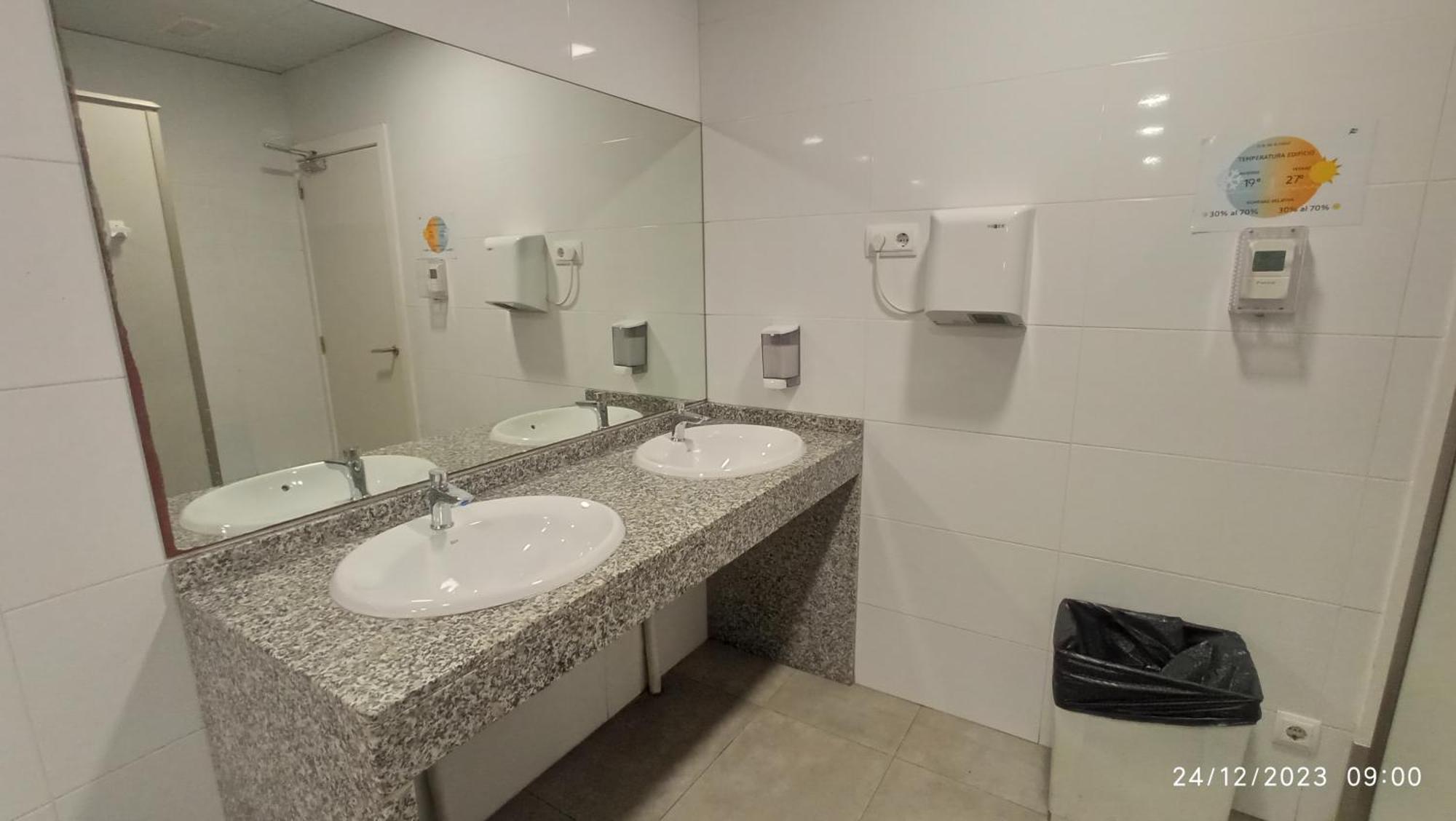 Wonderful Boat For Families And Friends Hotel Sant Adria de Besos Luaran gambar
